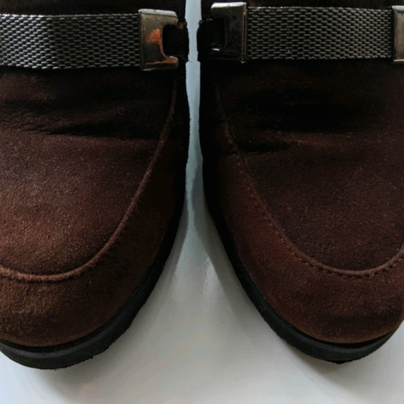 ANDRE ASSOUS Featherweights Pump Suede - Picture 6 of 11